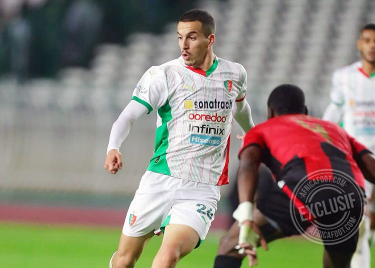 مصدر من مولودية الجزائر يؤكد انتقال أكرم بوراس إلى ليفسكي صوفيا