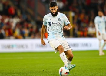 نبيل عليوي يرفض عرض الرجاء ويوقع لثلاثة مواسم مع ضمك