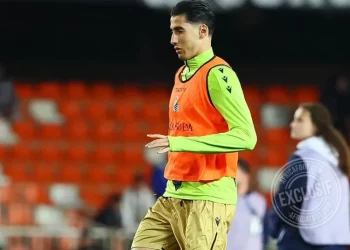 نايف أكورد يضغط على وست هام