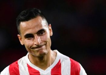 أنور الغازي يوقع مع نادي السيلية القطري