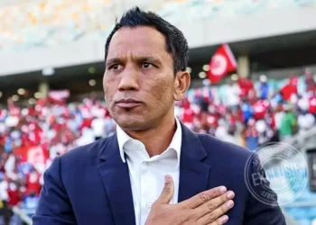 ديفيدز يُعيد ترتيب الرجاء: ثلاثة لاعبين مطلوبين هذا الشتاء