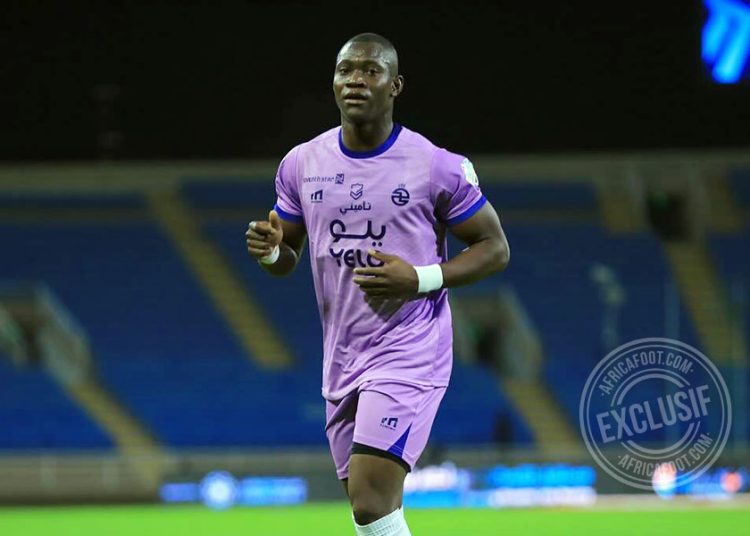 مستقبل غامض للاعب المالي أليو ديانغ: بين العرض السعودي ومطالب الراتب