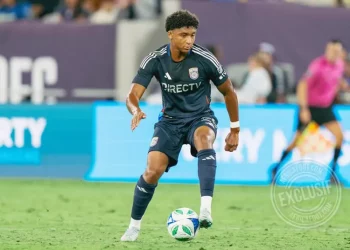 نادي آر سي لنس يتنافس على مهاجم سان دييغو، أنيس السعيدي