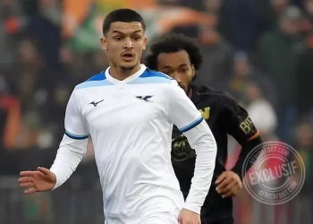 رضا بلحياني يرغب في مغادرة لاتسيو: الدوري الفرنسي في الصدارة