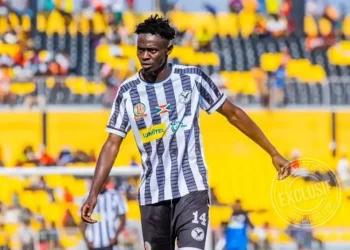 عبدي إنيزا يخضع لفترة تجريبية مع الرجاء