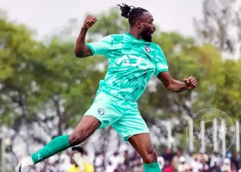 الأهلي يستعيد ملعب فيستون مايلي بعرض XXL