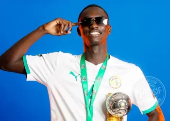 تفاصيل عرض الأهلي طرابلس لضم مامادو لامين كامارا