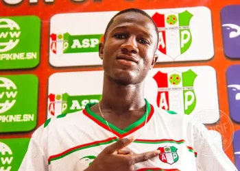 نادي سطيف يقدم عرضًا لضم سيدي أباباكار ديوك