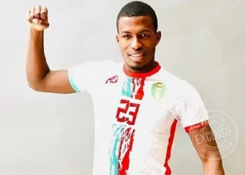 يجد سيدي بونا عمار فرصة جديدة في ليبيا بعد فشل انتقاله إلى نادي الجزائر.