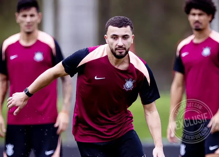 كورينثيانز يضم زكريا الأبيض مقابل 600 ألف دولار