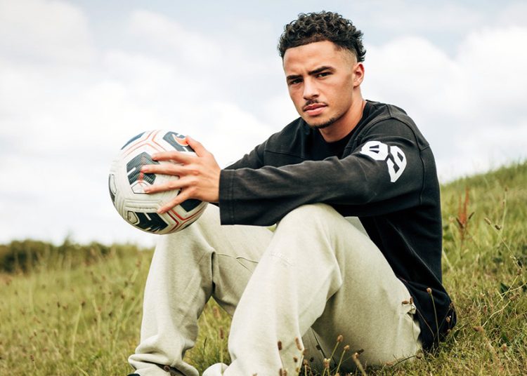 نيوكاسل يونايتد يضع عينه على الموهبة المغربية الصاعدة شمس الدين طالبي